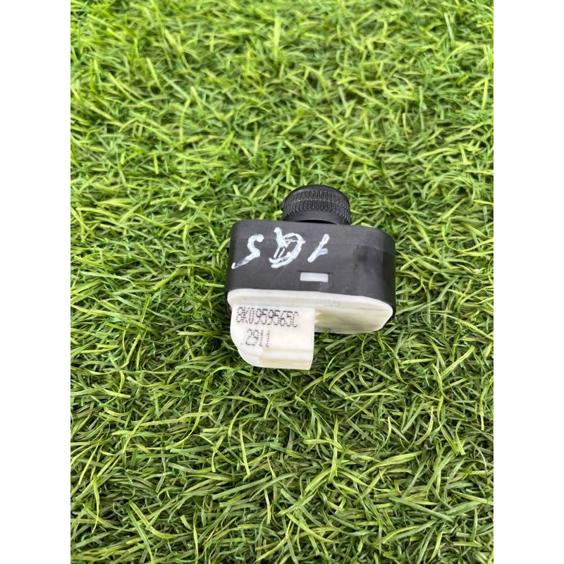 Кнопка регулировки зеркала (электрика / кнопки) Audi Q5 8R 2012 3.2 CALB 8K0959565CWEP