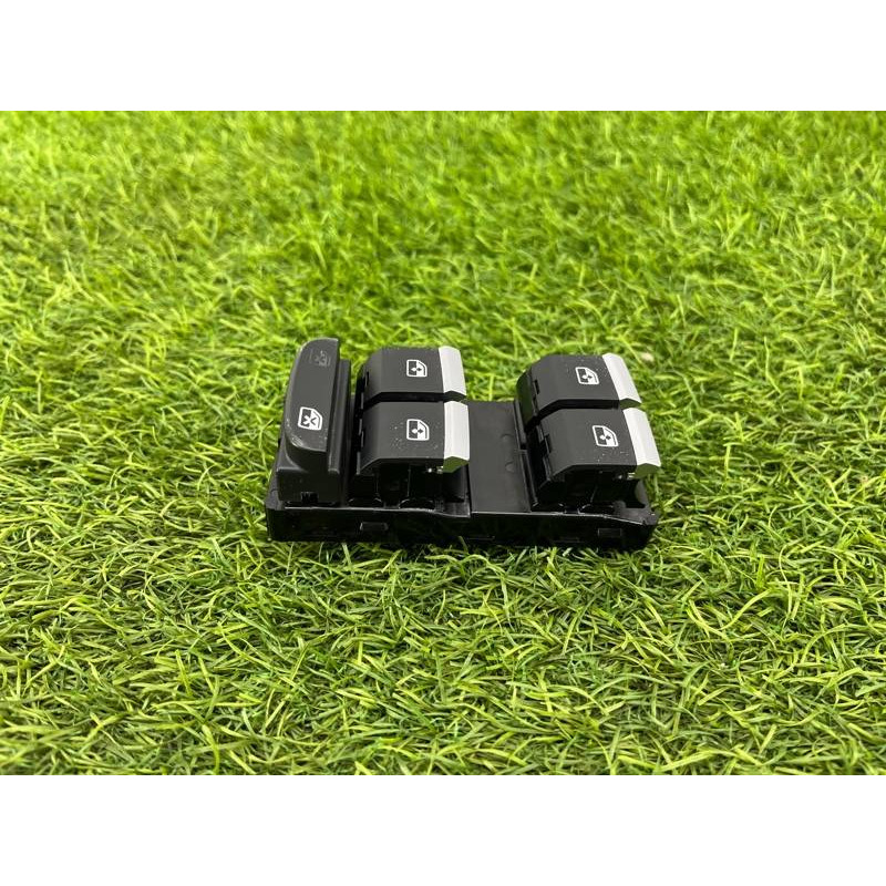 Блок кнопок стеклоподъемников (электрика / кнопки) AUDI A4 B9 2017 2.0L 8W0959851E5PR