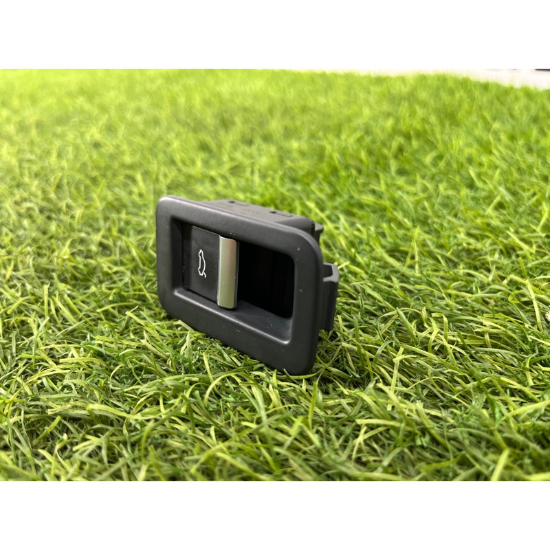 Кнопка открывания крышки багажника (электрика / кнопки) AUDI A4 B9 2017 2.0L 4M0959831A5PR