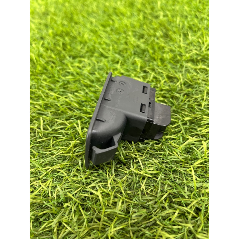 Кнопка открывания крышки багажника (электрика / кнопки) AUDI A4 B9 2017 2.0L 4M0959831A5PR