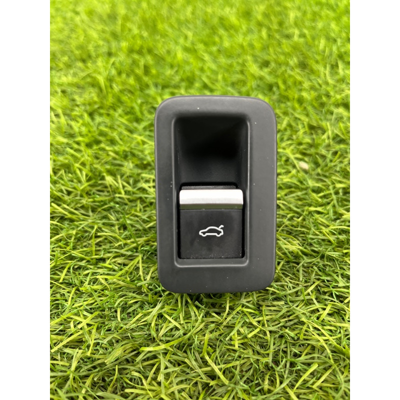 Кнопка открывания крышки багажника (электрика / кнопки) AUDI A4 B9 2017 2.0L 4M0959831A5PR