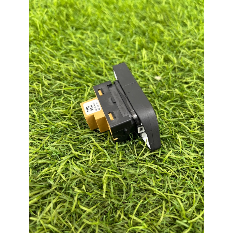 Кнопка блокировки центрального замка (электрика / кнопки) AUDI A4 B9 2017 2.0L 8W19621085PR