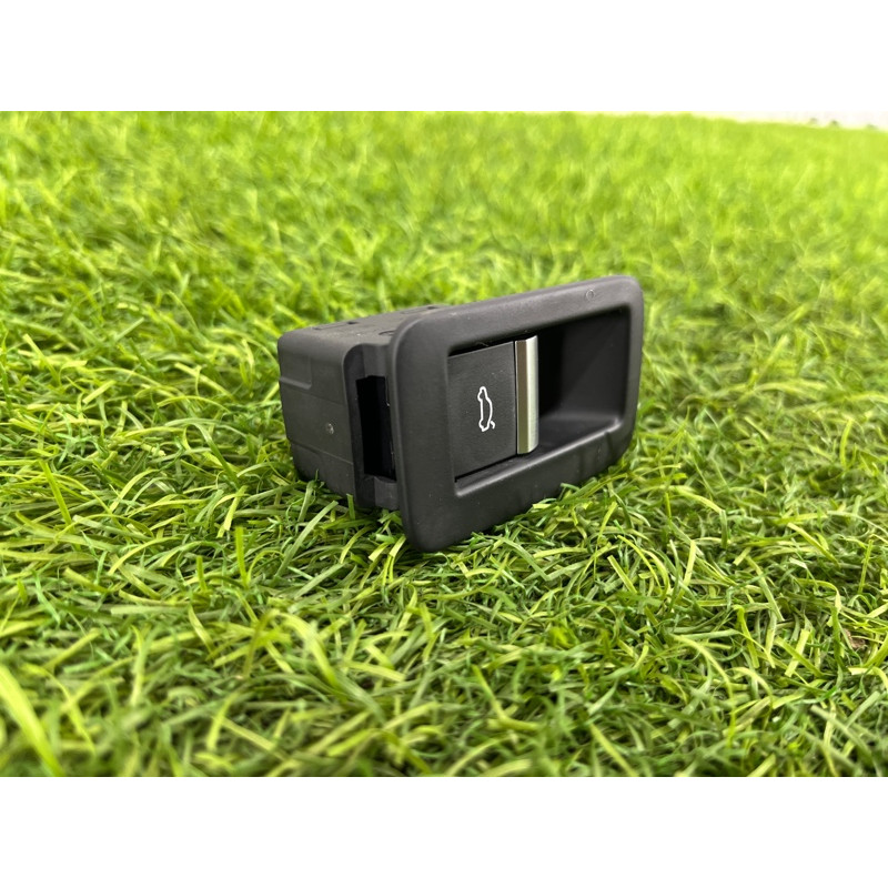 Кнопка открывания крышки багажника (электрика / кнопки) Audi A5 F5 2019 2.0 TFSI 4M0959831A5PR