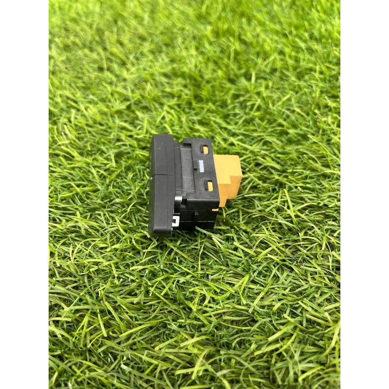 Кнопка блокировки центрального замка (электрика / кнопки) Audi A5 F5 2019 2.0 TFSI 8W0962107B5PR