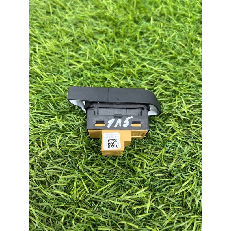 Кнопка блокировки центрального замка (электрика / кнопки) Audi A5 F5 2019 2.0 TFSI 8W0962107B5PR