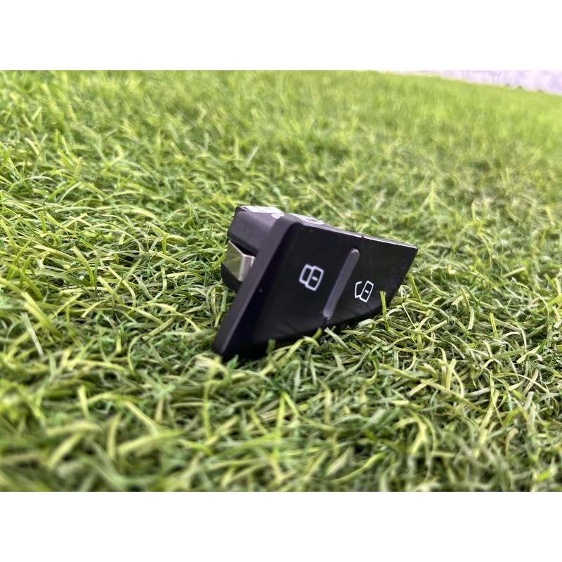 Кнопка блокировки центрального замка (электрика / кнопки) Audi Q5 8R 2012 3.2 CALB 8R2962108AV10