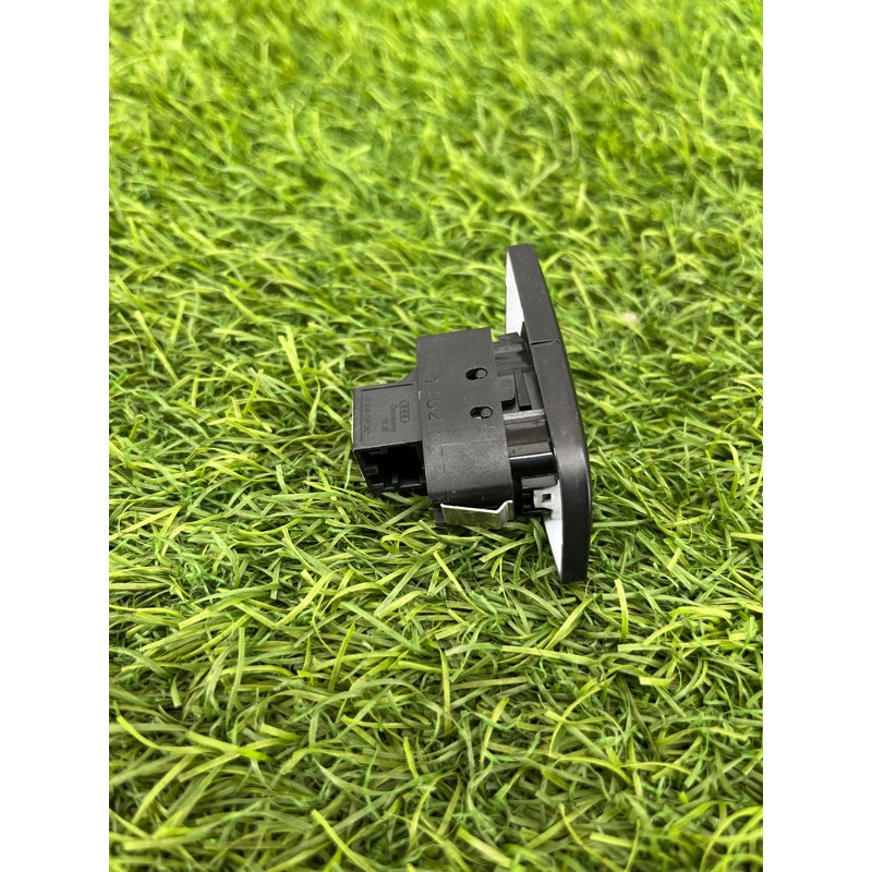 Кнопка блокировки центрального замка (электрика / кнопки) Audi Q5 8R 2012 3.2 CALB 8R2962108AV10