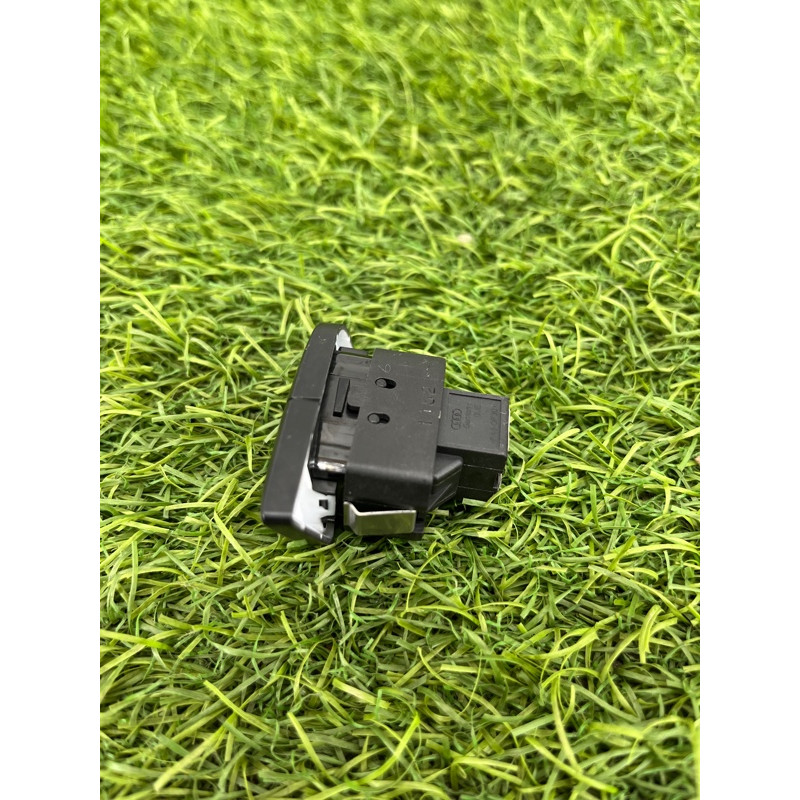 Кнопка блокировки центрального замка (электрика / кнопки) Audi Q5 8R 2012 3.2 CALB 8R2962108AV10