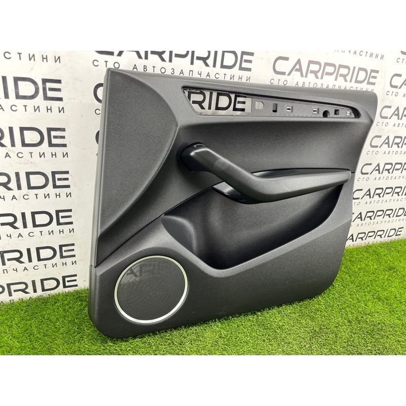 Дверная карта (салон) Audi Q5 8R 2012 3.2 CALB 8R1867104A24A