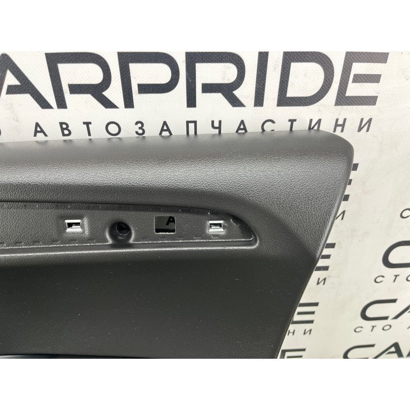 Дверная карта (салон) Audi Q5 8R 2012 3.2 CALB 8R1867104A24A