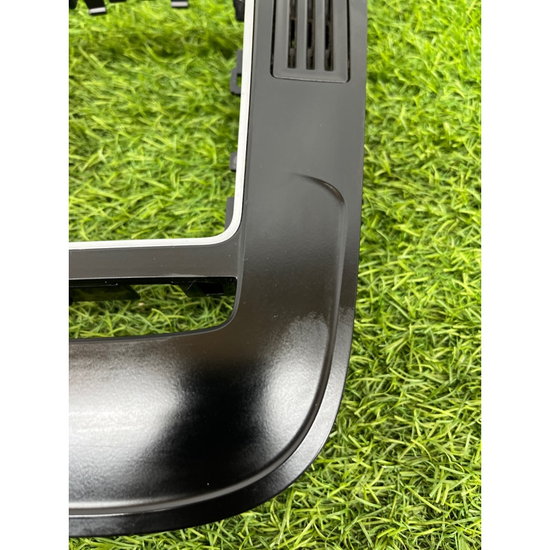 Накладка центральной консоли (салон) Audi Q5 8R 2012 3.2 CALB 8K0864261AV10