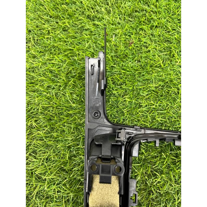 Накладка центральной консоли (салон) Audi Q5 8R 2012 3.2 CALB 8K0864261AV10