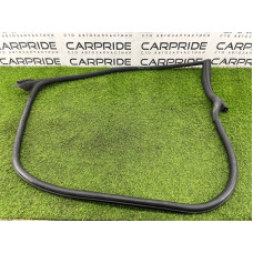 Уплотнитель проема двери