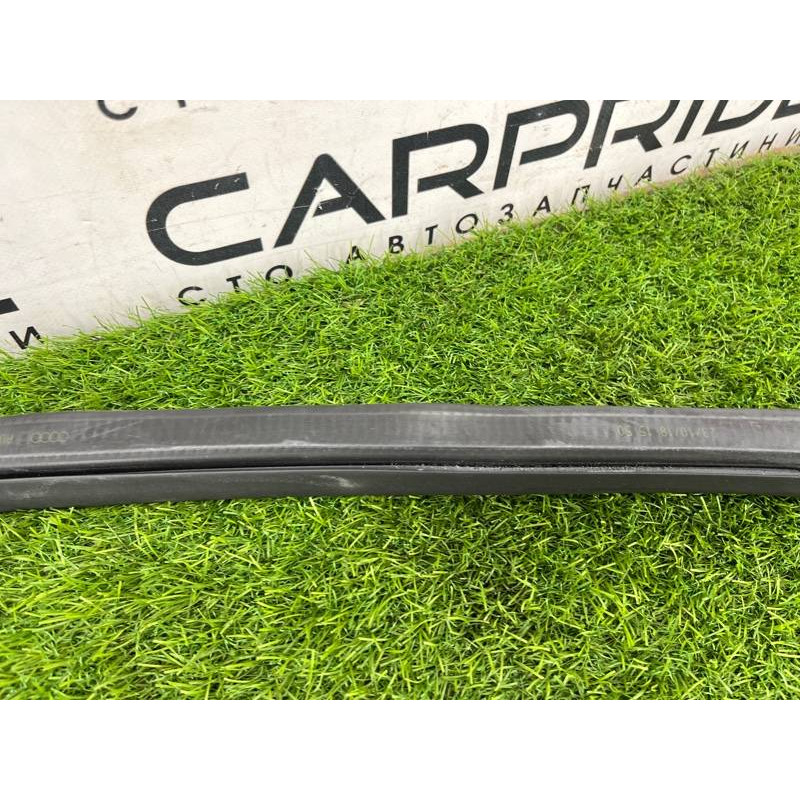 Уплотнитель проема двери (кузов и элементы) Audi A5 F5 2019 2.0 TFSI 8W8831707