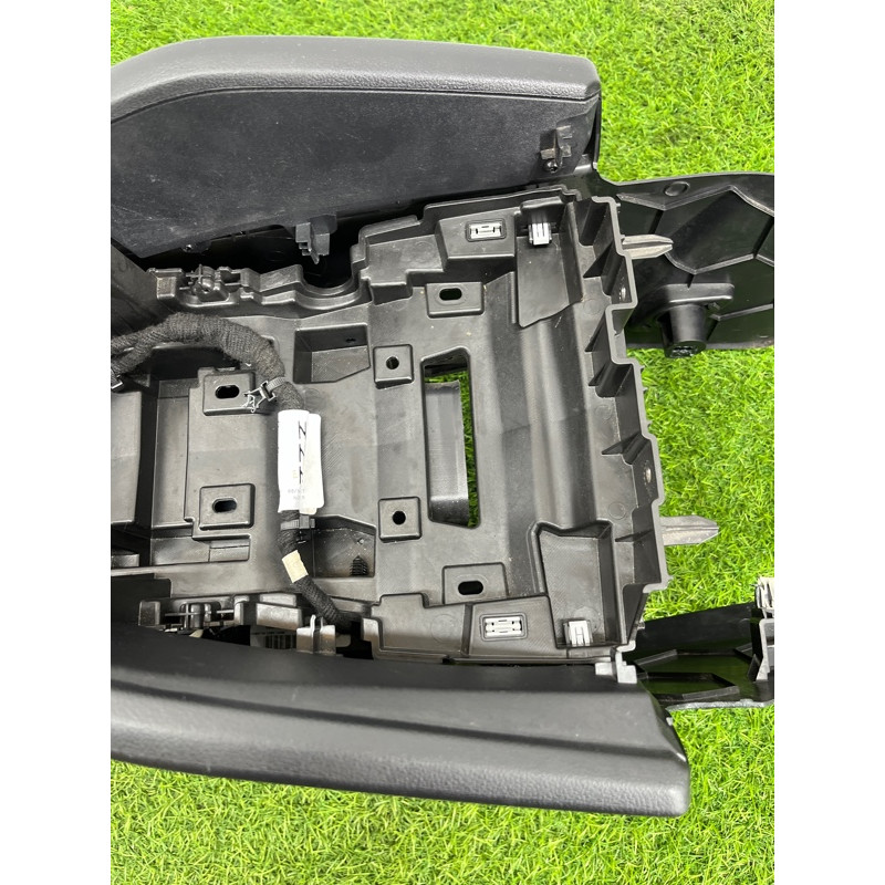 Центральная консоль (салон) FORD ESCAPE MK4 2020 1.5 LJ6Z78045A36AA