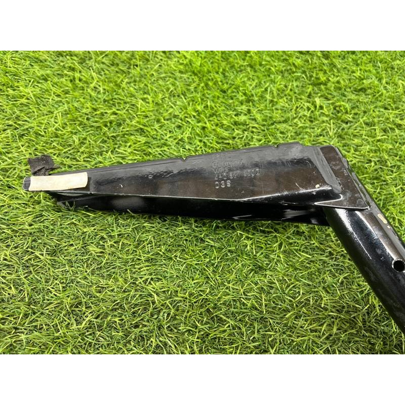 Петля багажника (кузов и элементы) AUDI A8 D4 2011 4,2 4H0827300E