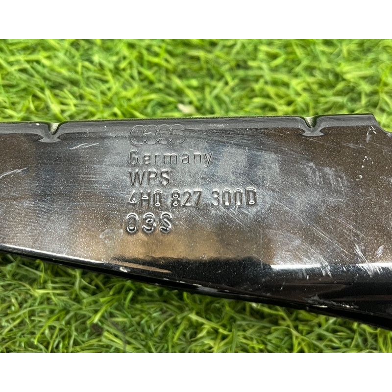 Петля багажника (кузов и элементы) AUDI A8 D4 2011 4,2 4H0827300E