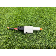 Концевик педали тормоза