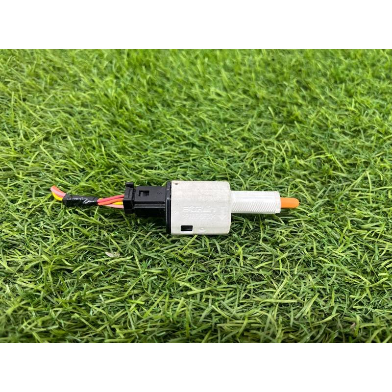 Концевик педали тормоза (электрика / датчики) Renault Scenic III 2011 1.6 R9M 253209243R