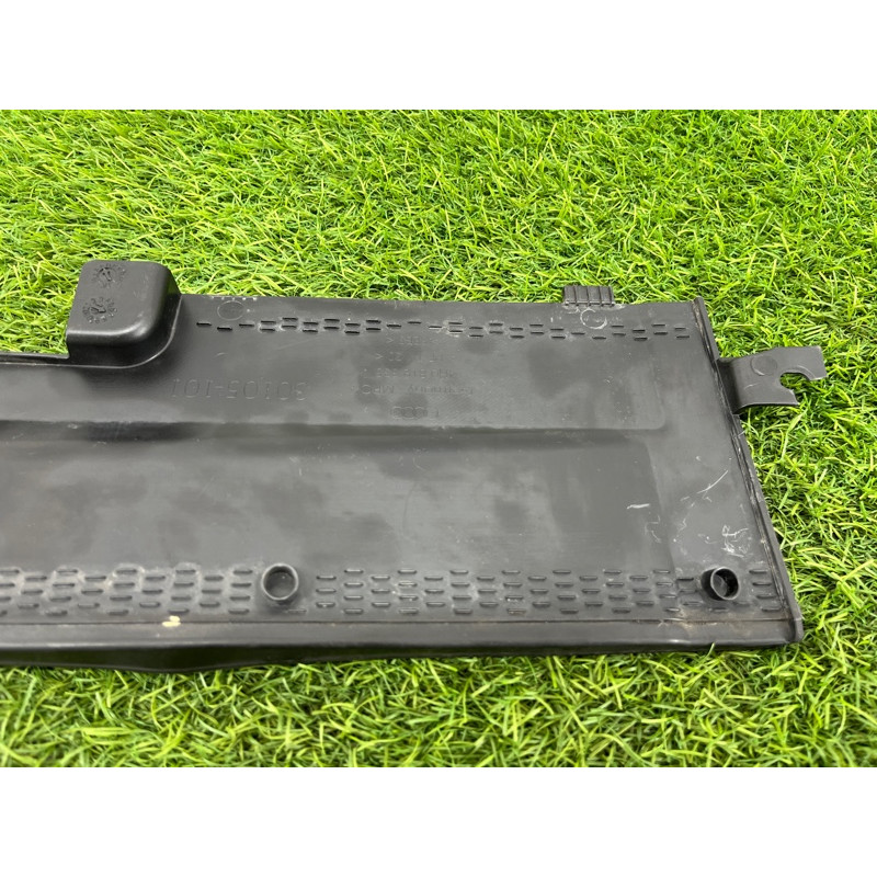 Водосток (кузов и элементы) AUDI A8 D4 2011 4,2 4H0819335C9B9