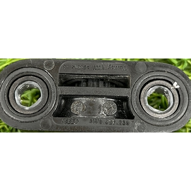 Отбойник крышки багажника (кузов и элементы) Audi A5 F5 2019 2.0 TFSI 8W9827239