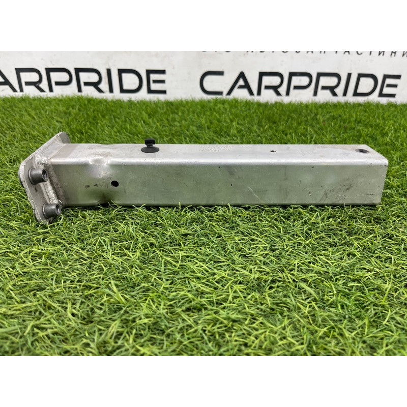 Кронштейн усилителя бампера (стекла и зеркала) AUDI A8 D4 2011 4,2 4H0806064E