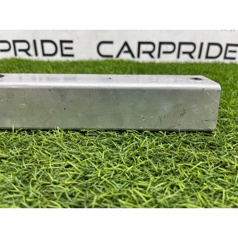 Кронштейн усилителя бампера (стекла и зеркала) AUDI A8 D4 2011 4,2 4H0806064E