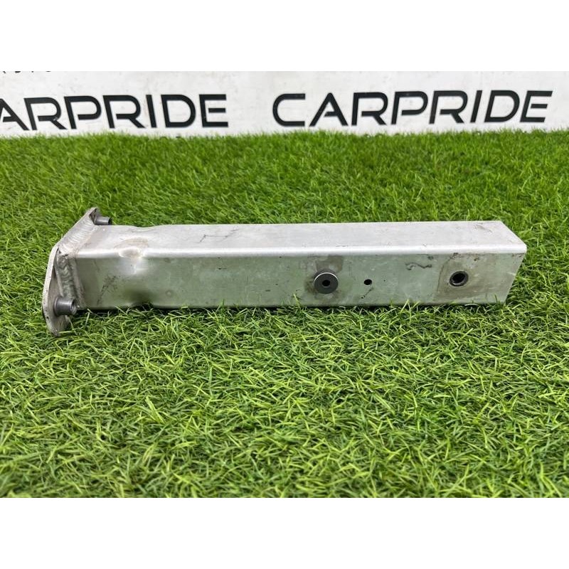 Кронштейн усилителя бампера (стекла и зеркала) AUDI A8 D4 2011 4,2 4H0806064E