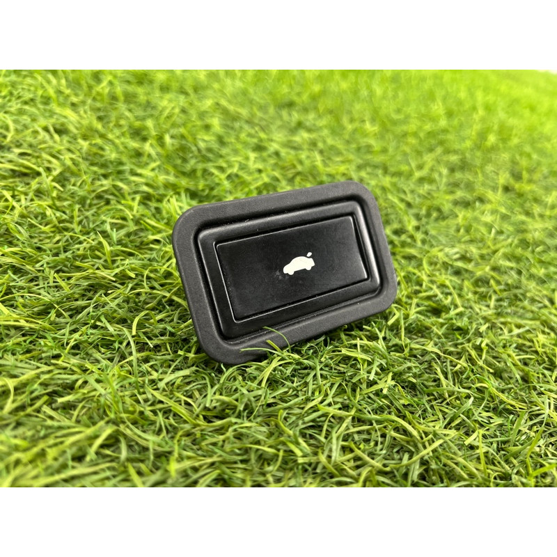 Кнопка открывания крышки багажника (электрика / кнопки) AUDI A8 D4 2011 4,2 3D0959831D20H