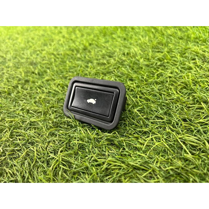 Кнопка открывания крышки багажника (электрика / кнопки) AUDI A8 D4 2011 4,2 3D0959831D20H