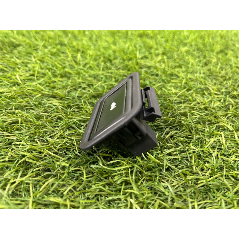 Кнопка открывания крышки багажника (электрика / кнопки) AUDI A8 D4 2011 4,2 3D0959831D20H