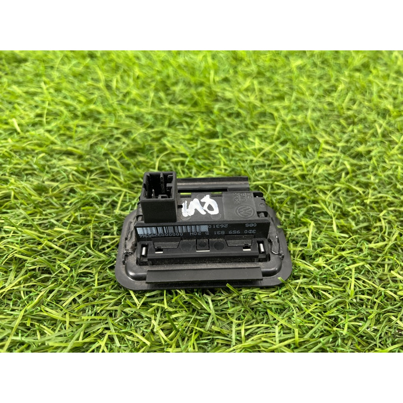 Кнопка открывания крышки багажника (электрика / кнопки) AUDI A8 D4 2011 4,2 3D0959831D20H