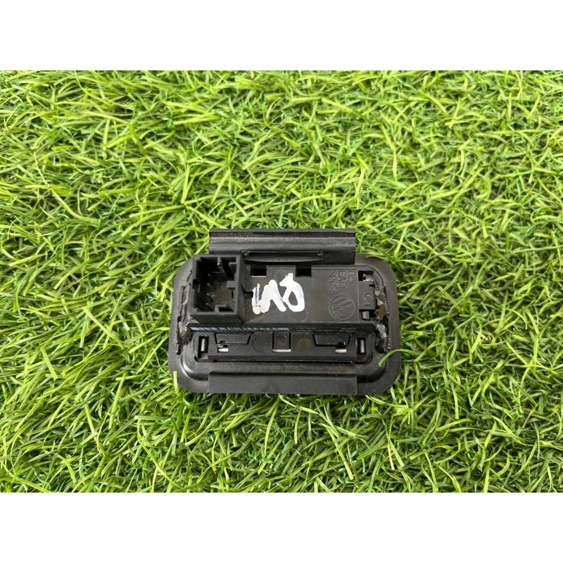 Кнопка открывания крышки багажника (электрика / кнопки) AUDI A8 D4 2011 4,2 3D0959831D20H