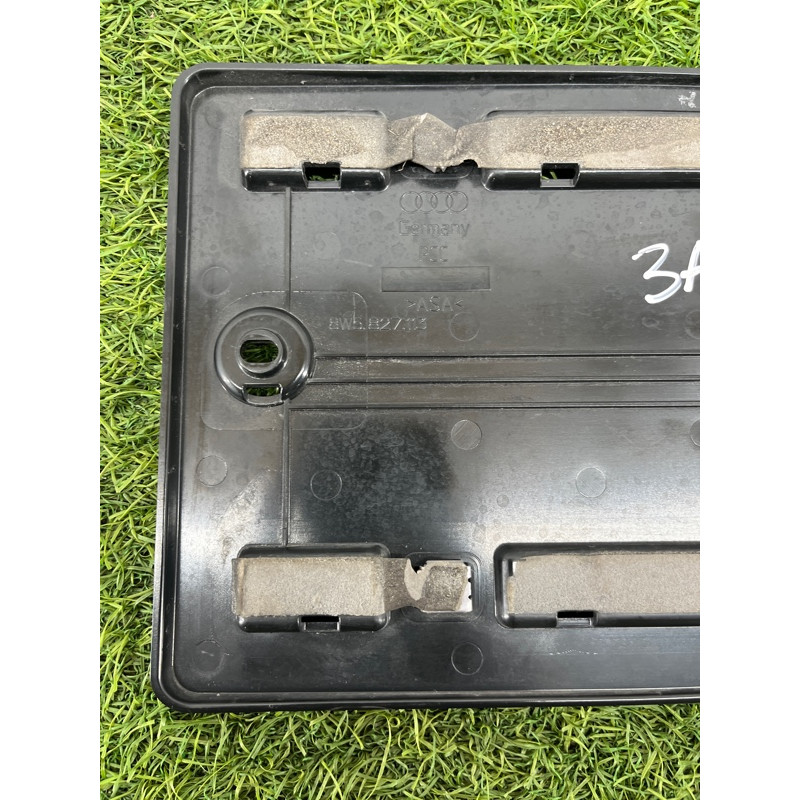 Рамка номерного знака (кузов і елементи) AUDI A4 B9 2017 2.0L 8W58271139B9