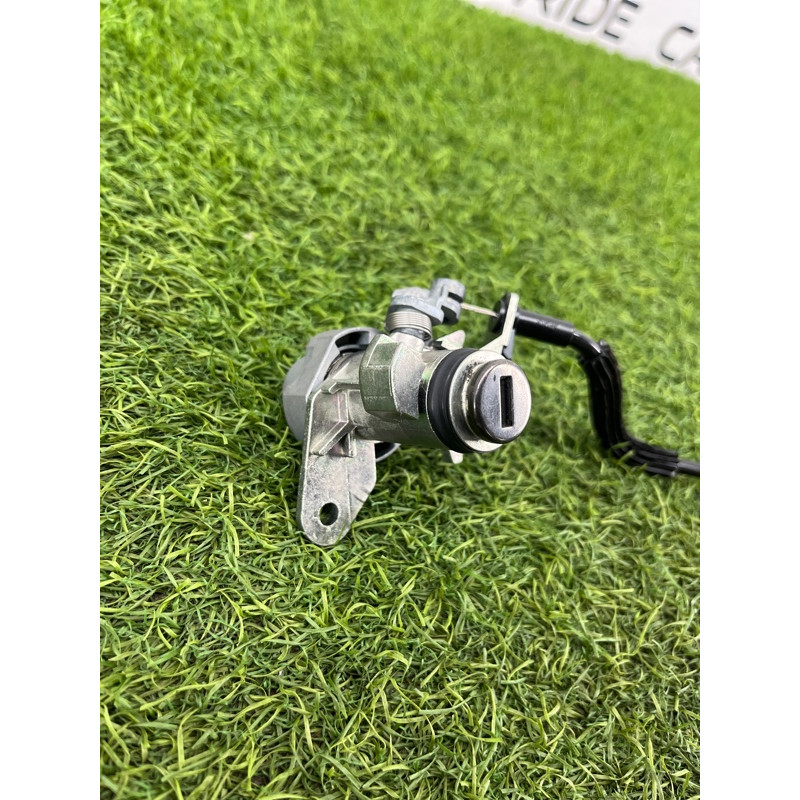 Замок багажника (кузов и элементы) AUDI A8 D4 2011 4,2 107827573AC