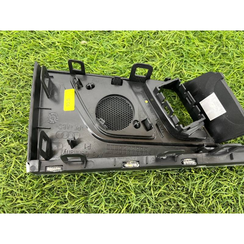 Накладка ручки внутренней (салон) AUDI A4 B9 2017 2.0L 8W0959528A6PS