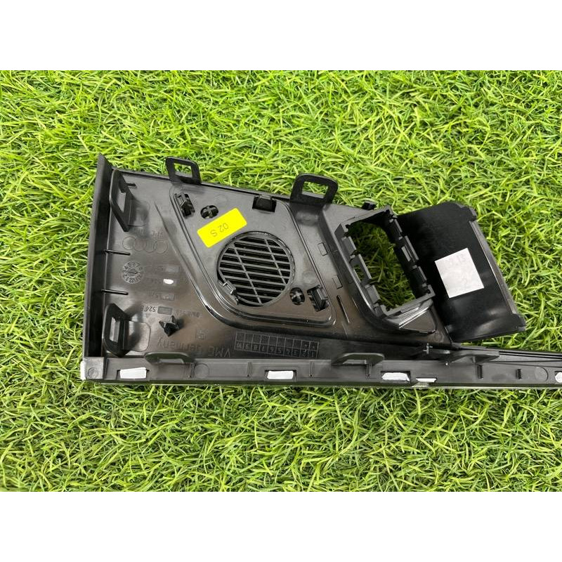 Накладка ручки внутрішньої (салон) Audi A5 F5 2019 2.0 TFSI 8W0959524C6PS