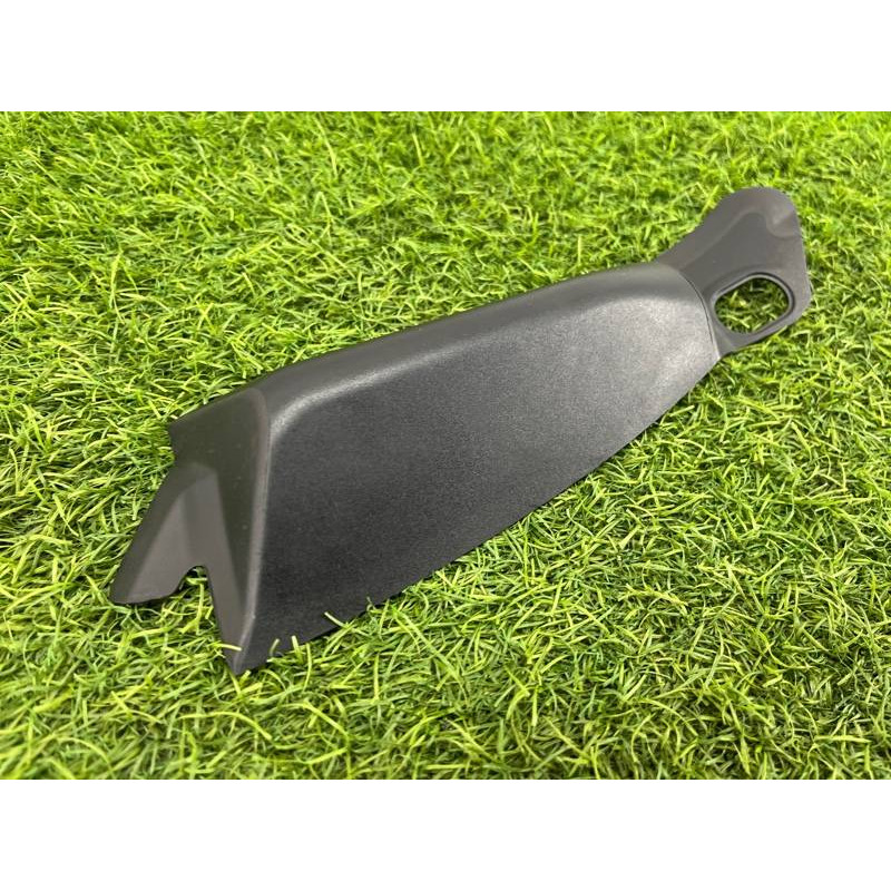 Накладка заднього ліхтаря (кузов і елементи) AUDI A8 D4 2011 4,2 4H0945255A