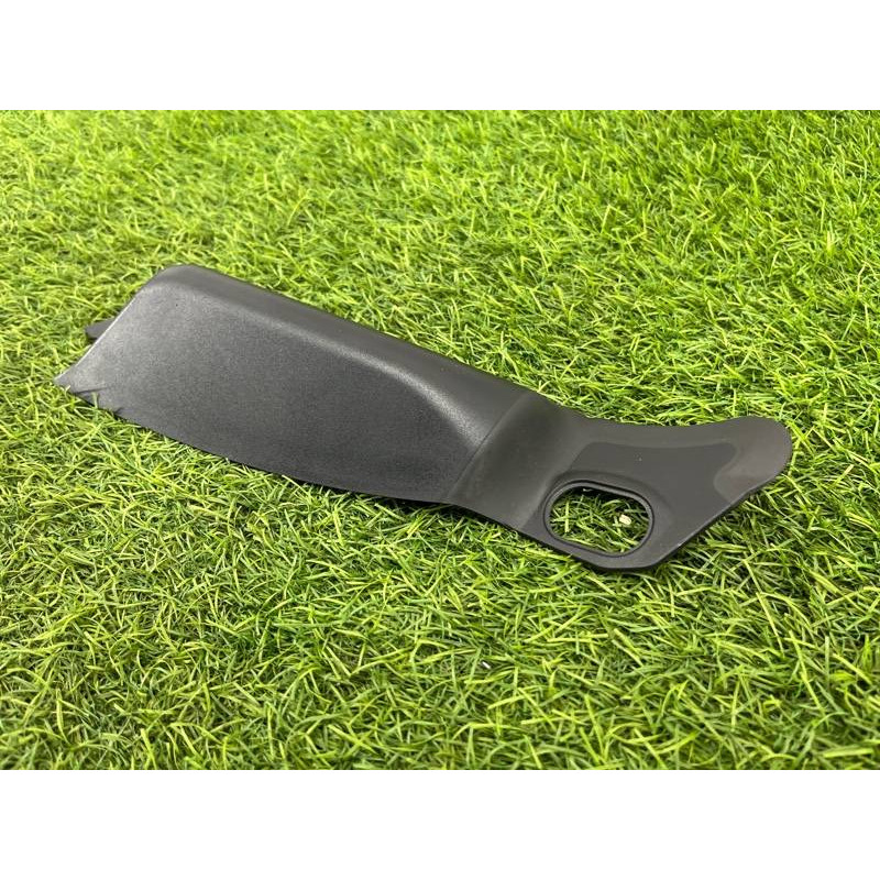 Накладка заднього ліхтаря (кузов і елементи) AUDI A8 D4 2011 4,2 4H0945255A