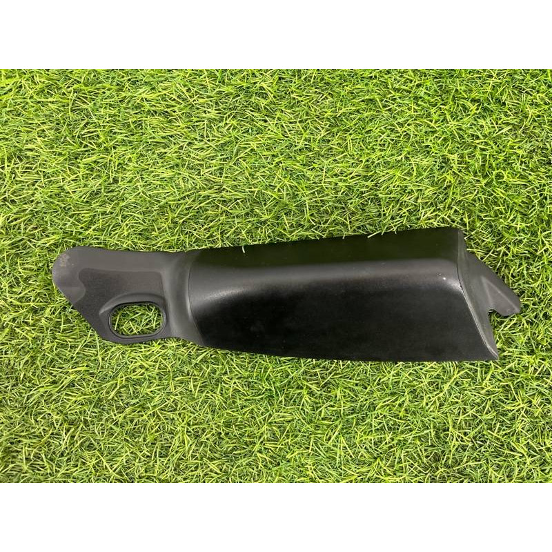 Накладка заднього ліхтаря (кузов і елементи) AUDI A8 D4 2011 4,2 4H0945256A