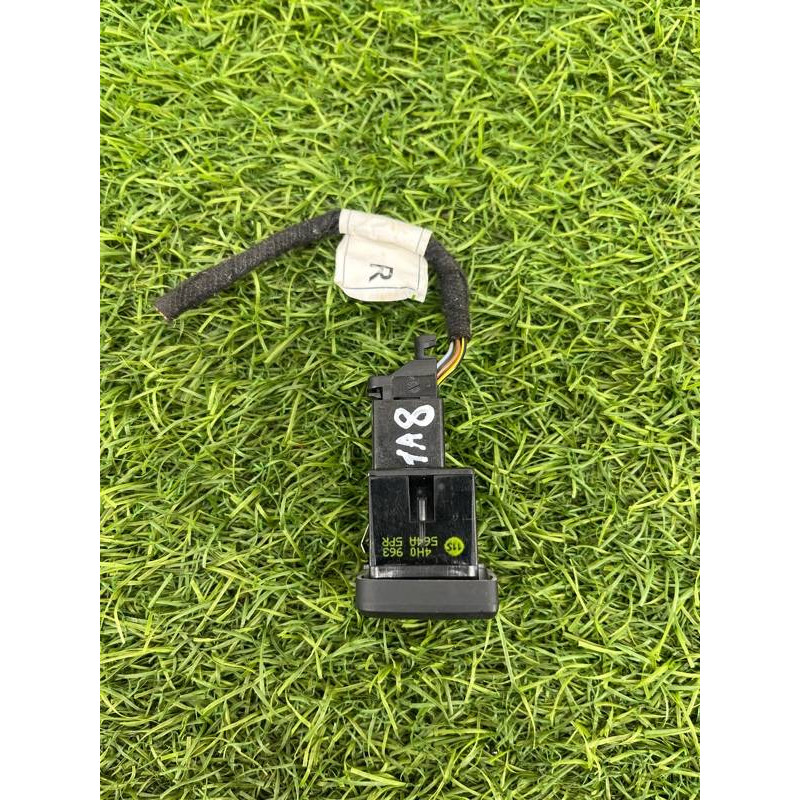 Кнопка подогрева сиденья (электрика / кнопки) AUDI A8 D4 2011 4,2 4H0963564A5PR