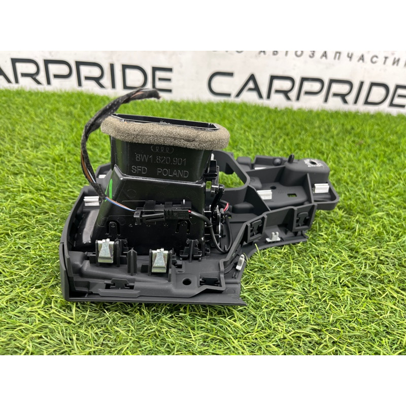 Дефлектор повітроводу (салон) Audi A5 F5 2019 2.0 TFSI 8W1820901B6PS