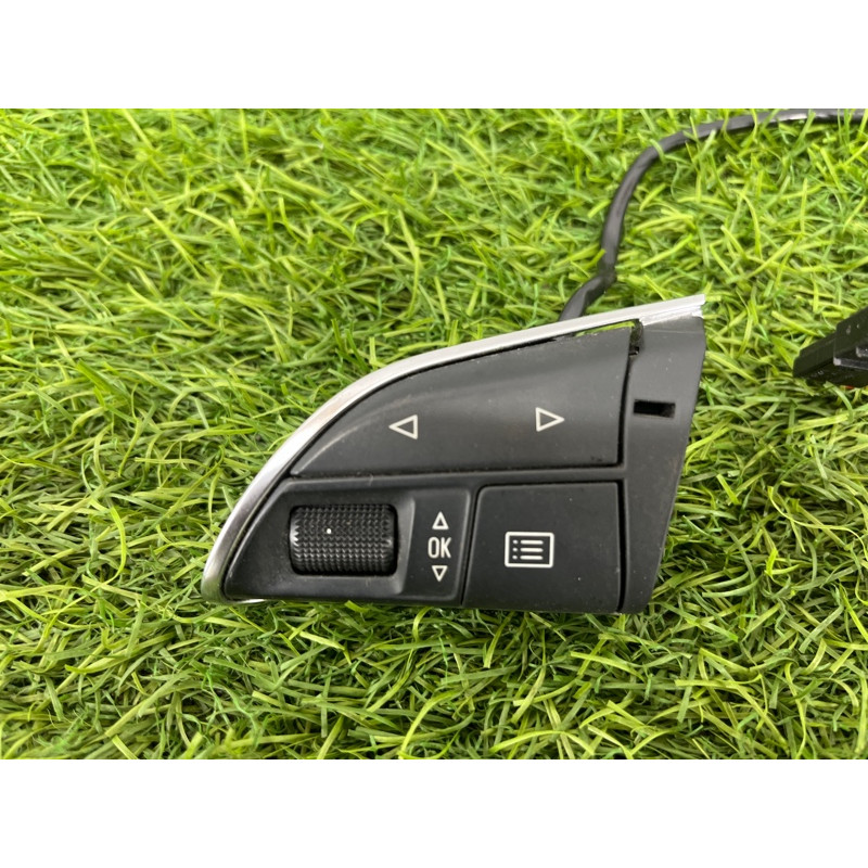 Кнопки руля (электрика / кнопки) AUDI A8 D4 2011 4,2 4H0951523BXHA