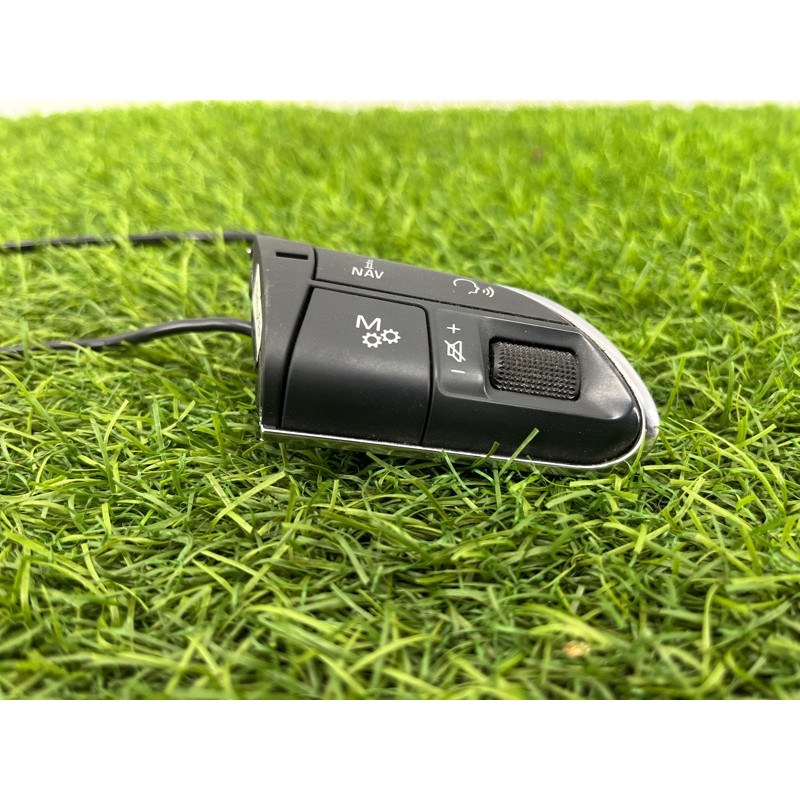 Кнопки руля (электрика / кнопки) AUDI A8 D4 2011 4,2 4H0951523BXHA