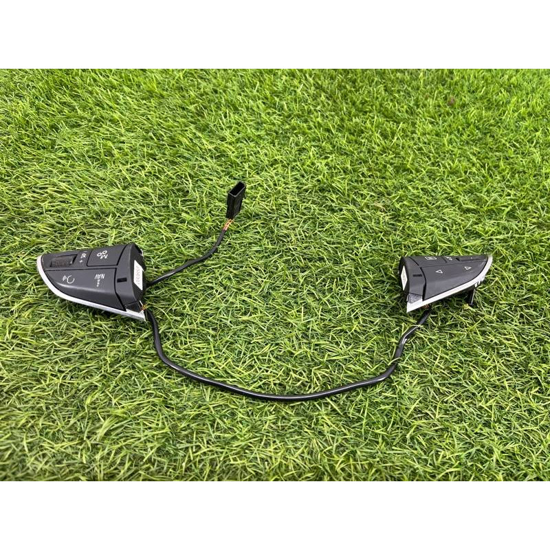 Кнопки руля (электрика / кнопки) AUDI A8 D4 2011 4,2 4H0951523BXHA