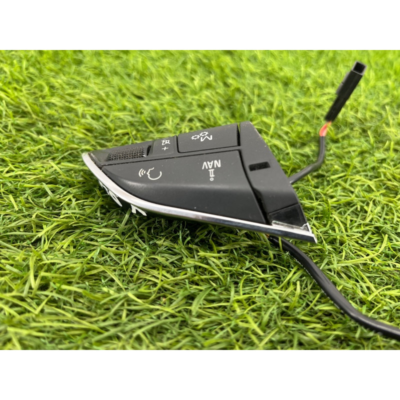 Кнопки руля (электрика / кнопки) AUDI A8 D4 2011 4,2 4H0951523BXHA