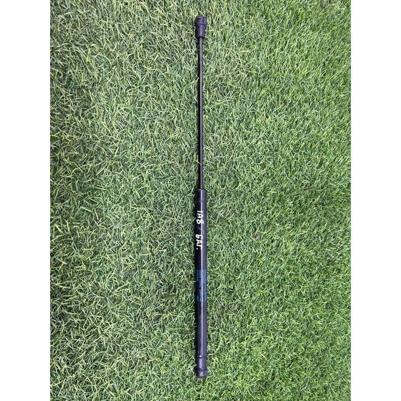 Амортизатор багажника (кузов і елементи) AUDI A8 D4 2011 4,2 4H0827551B