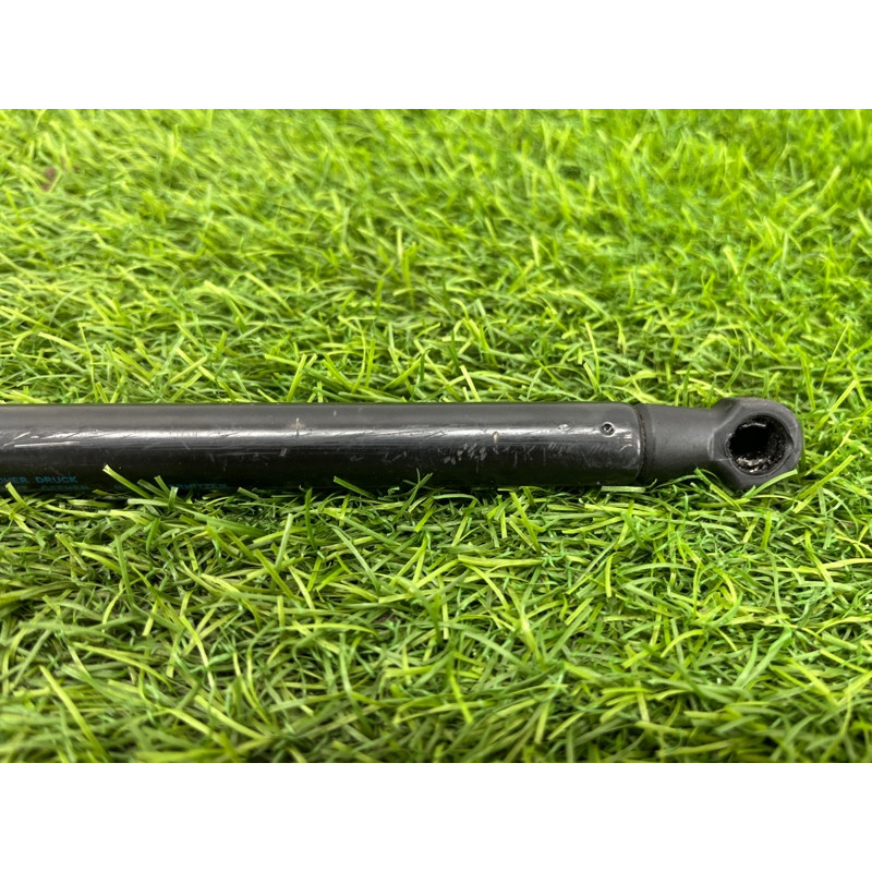 Амортизатор багажника (кузов і елементи) AUDI A8 D4 2011 4,2 4H0827551B