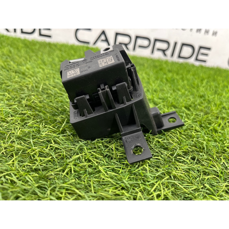 Реле (электрика) AUDI A8 D4 2011 4,2 4h0909131