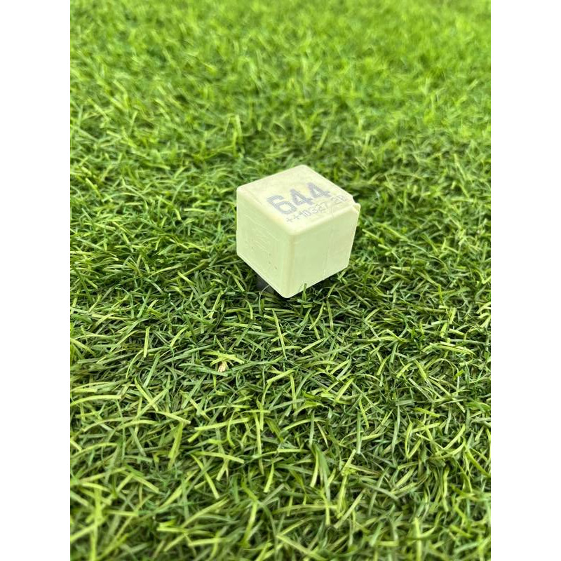 Реле (электрика) AUDI A8 D4 2011 4,2 4H0951253